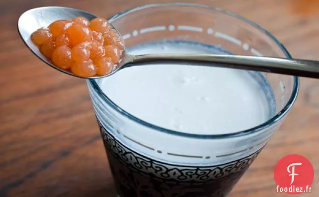 Soupe Sucrée à la Noix de Coco avec des Perles de Fruits