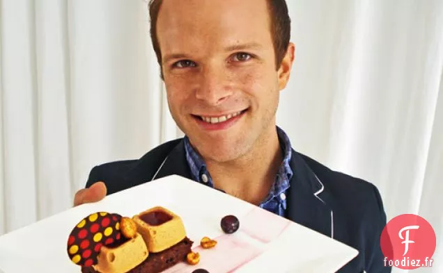 Gâteau au Fromage au Beurre d'Arachide avec Glaçage à la Gelée de Raisin