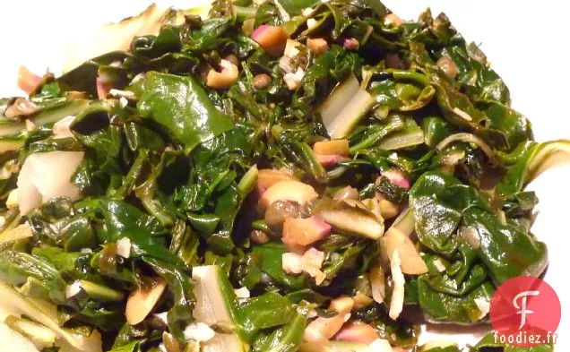 Bettes À Carde Citronnées Aux Olives Frites, Câpres Et Ail
