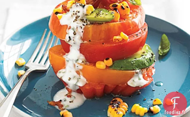 Salade de Tomates au Maïs et à l'Avocat