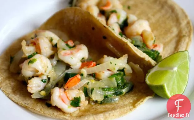 Tacos de Camarones al Mojo de Ajo (Tacos aux Crevettes Sautées)