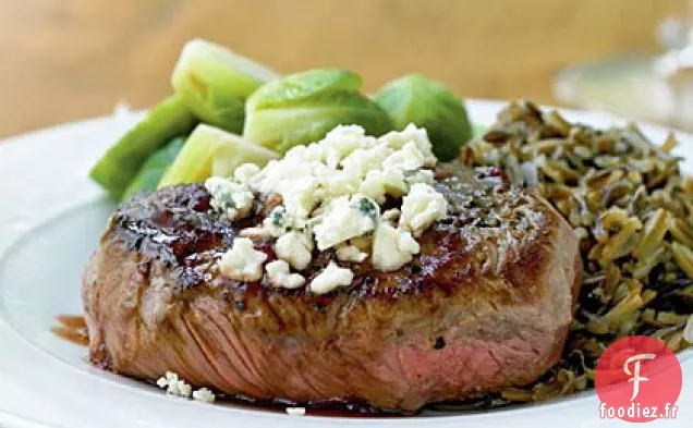 Steaks de Filet de Bœuf avec Réduction de Porto et Fromage Bleu