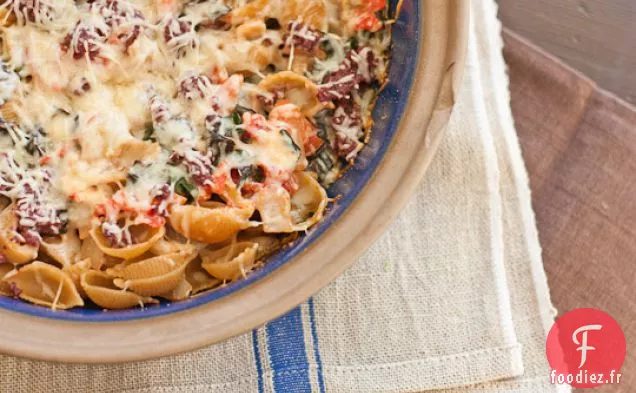 Casserole De Pâtes Au Fromage De Chèvre Et À La Bette À Carde