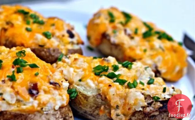 Pommes De Terre Grillées Et Chargées Deux Fois Cuites Au Four