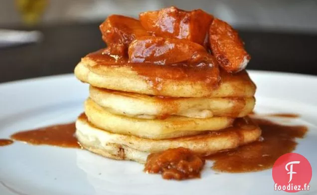 Crêpes à la Sauce Abricot-Bourbon