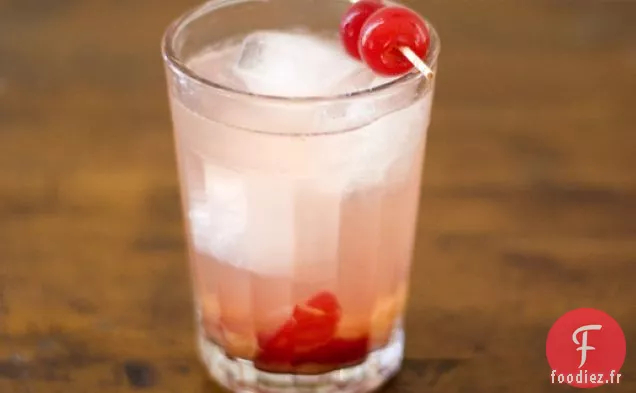Cocktail de Gin à la Cerise Aigre