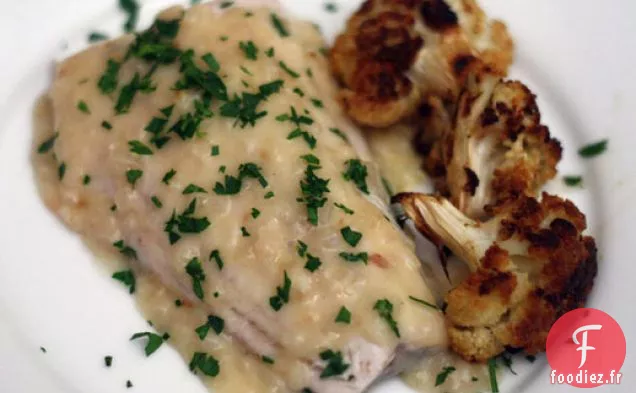 Doré Jaune Poché Peu Profond de Michael Ruhlman avec Sauce à l'Échalote au Vin Blanc