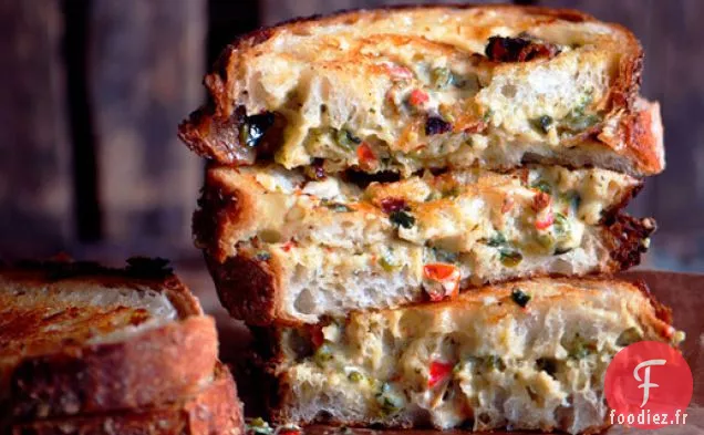 Sandwichs à Tartiner au Chili et au Fromage Grillés