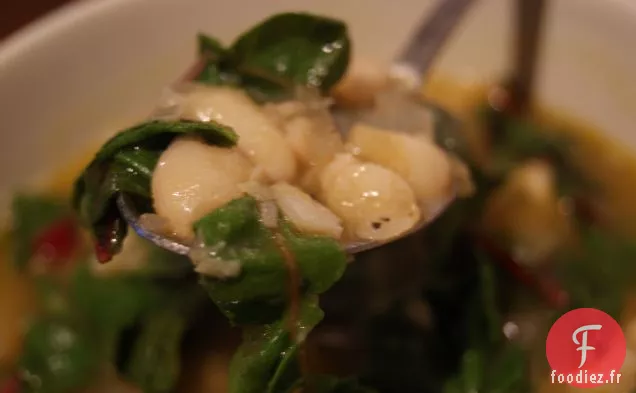 Soupe aux Haricots Blancs et aux Blettes Arc-En-Ciel
