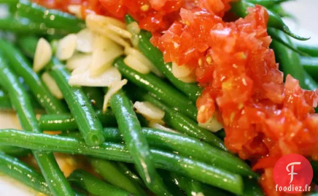 Salade de Haricots Verts Croquants aux Tomates Fraîches et à l'Ail