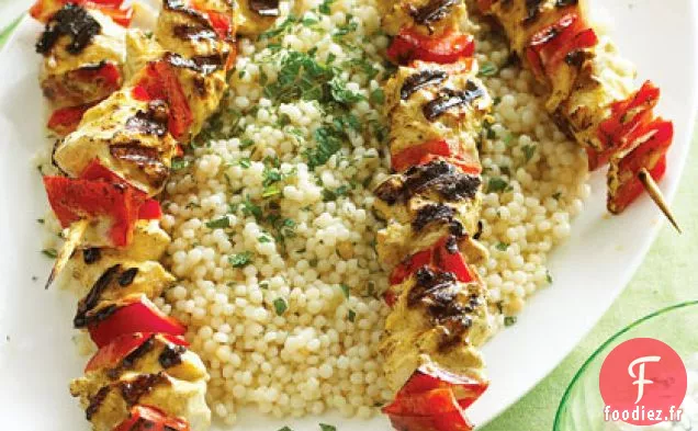 Brochettes de poulet marinées au Yaourt et Couscous israélien
