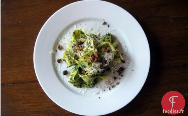 Papperadelle À La Ricotta, Bettes À Carde, Noix Et Parmesan