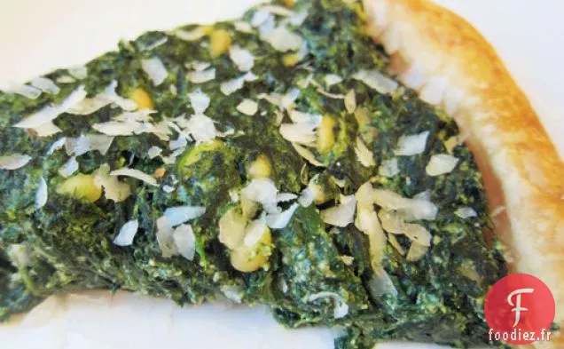 Tarte aux Légumes Verts et Pâte Feuilletée aux Trois Fromages