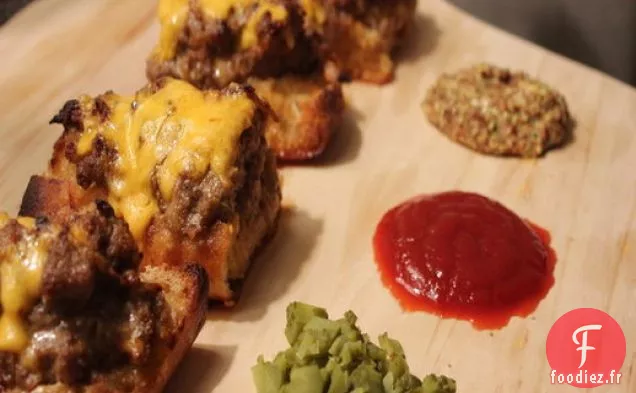 Sous-marin de Cheeseburger à Visage Ouvert