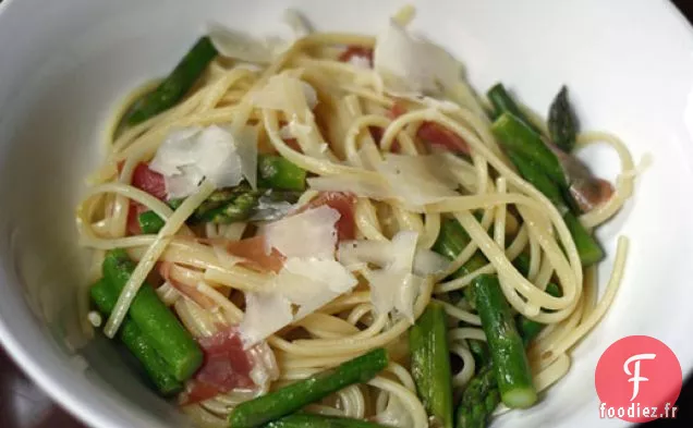 Linguini aux Asperges, Prosciutto et Câpres
