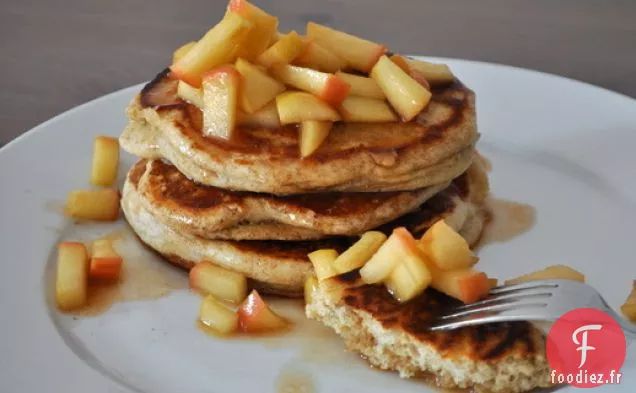 Crêpes De Seigle Avec Compote Pomme-Érable