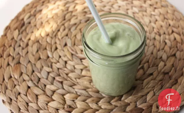 Smoothie au Kéfir d'Avocat au Gingembre et à la Menthe