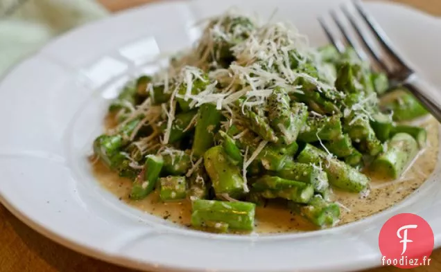 Salade César aux Asperges Crues