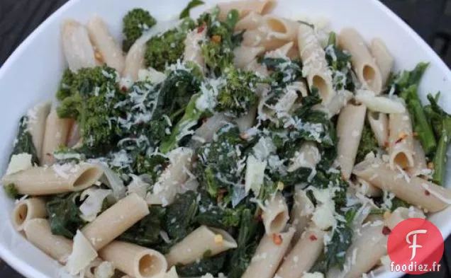Rabe de Brocoli Braisé Épicé avec Pâtes au Quinoa