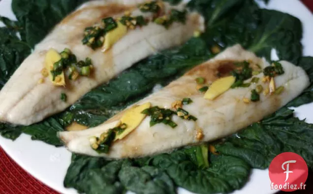 Doré cuit à la vapeur avec Tatsoi, Gingembre et Oignons verts