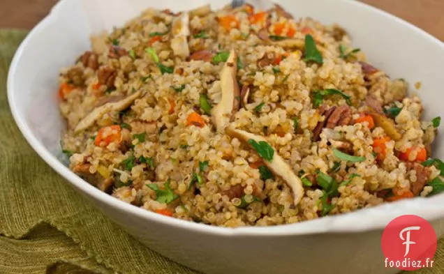 Salades Sérieuses: Salade de Pilaf au Quinoa Chaud avec Champignons Shiitake, Carottes et Pacanes