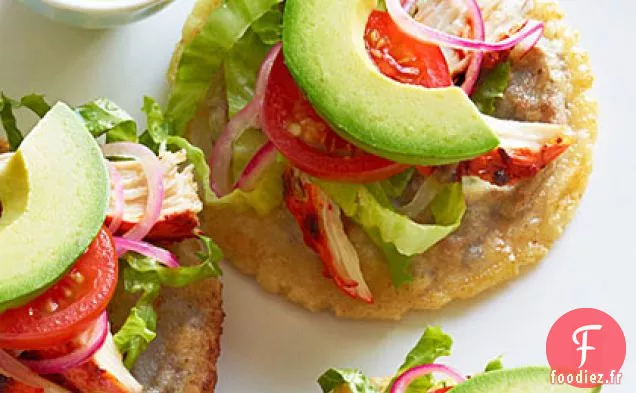 Panuchos (Tostadas Fourrées de Haricots Noirs)
