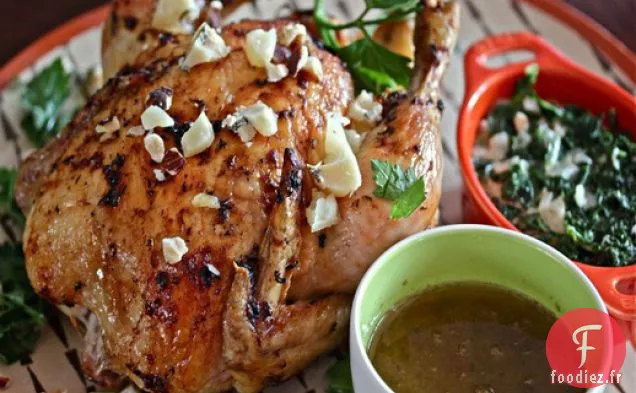 Poulet Rôti Au Thym Avec Fromage Bleu, Noisettes Et Chou Frisé À La Crème