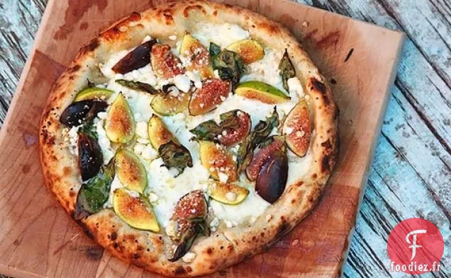 Pizza aux Figues, Mozzarella et Feta au Lait de Chèvre