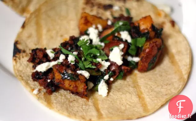 Tacos aux Pommes de terre, au Chorizo et aux Épinards