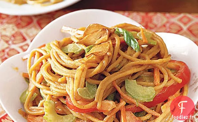 Nouilles Froides au Sésame à l'Ail Doré