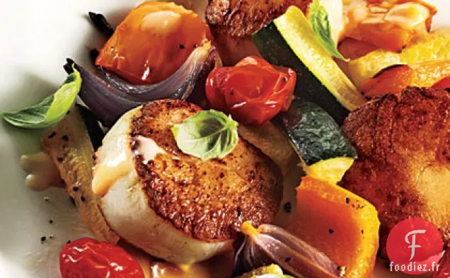 Pétoncles Poêlés aux Légumes d'Été et Beurre Blanc