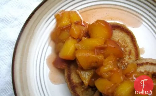 Crêpes de Blé Entier aux Pêches Arrosées