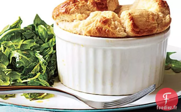 Soufflés au Fromage et Salade d'Herbes
