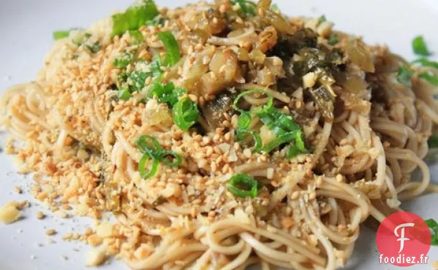 Nouilles Habillées à Froid, Style Yibin