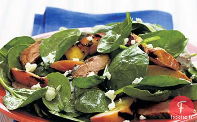 Salade d'Épinards avec Filet de Porc Grillé et Nectarines