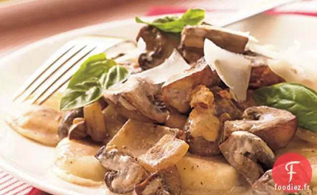 Raviolis à la Sauce à la Crème de Tomates Séchées au Soleil