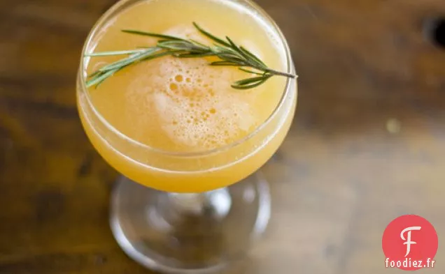 Cocktail Pêche et Romarin