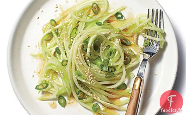 Nouilles aux oignons Verts et au Concombre Benne