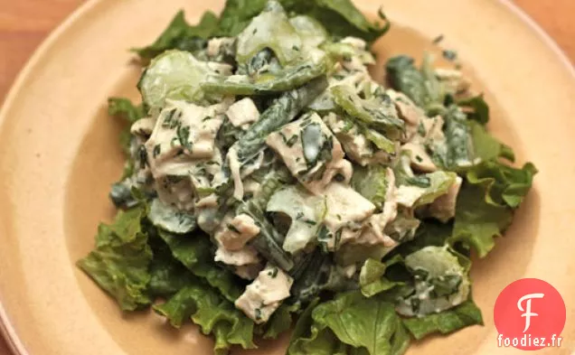 Salade de Poulet avec Vinaigrette au Tahini-Yogourt
