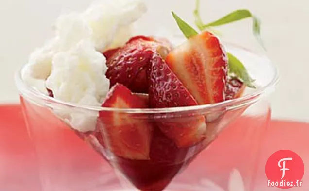 Fraises avec Glace au Babeurre et Vinaigre Balsamique