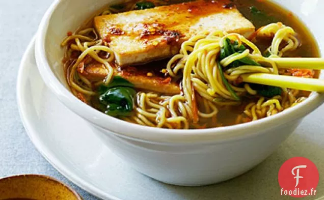 Tofu Glacé au Chili avec Ramen