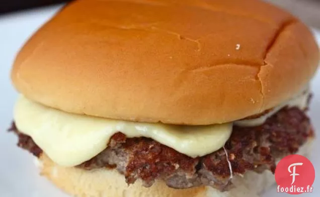 Burgers Poêlés avec Tranches de Fromage Comté à Fondre Facilement