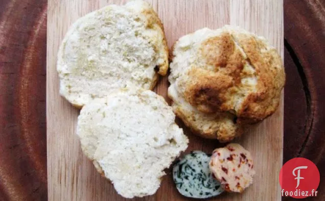 Brunch du dimanche : Petits Pains Simples et Beurres Composés