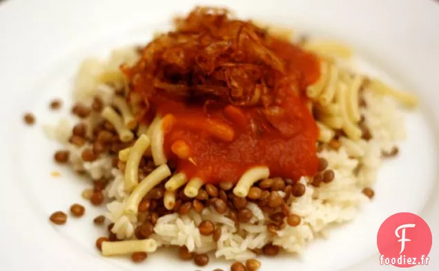 Dîner ce soir: Koshary (Riz, Lentilles et Pâtes à la Sauce Tomate à l'Ail)