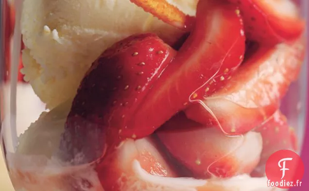 Fraises Romanoff avec Glace à la Crème Fraîche