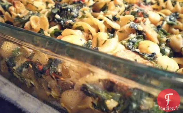 Sain et délicieux: Pâtes de Blé entier avec Saucisse de Poulet, Pois Chiches et Légumes verts à l'Ail