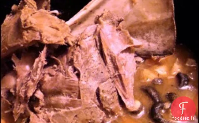 Mijoteuse: mélange de soupe à l'oignon maison et rôti d'épaule de chevreuil