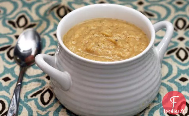 Soupe Au Cheddar Aux Légumes Robuste