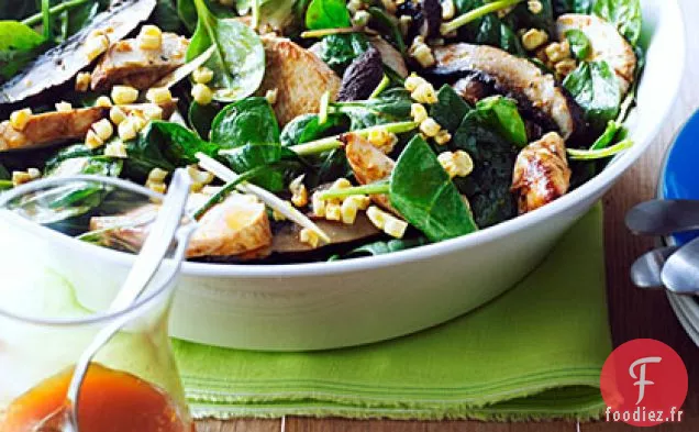 Salade de Poulet Grillé, Maïs et Épinards avec Vinaigrette au Paprika Fumé