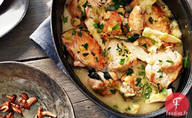 Fricassée de Poulet aux Racines de Persil et Girolles